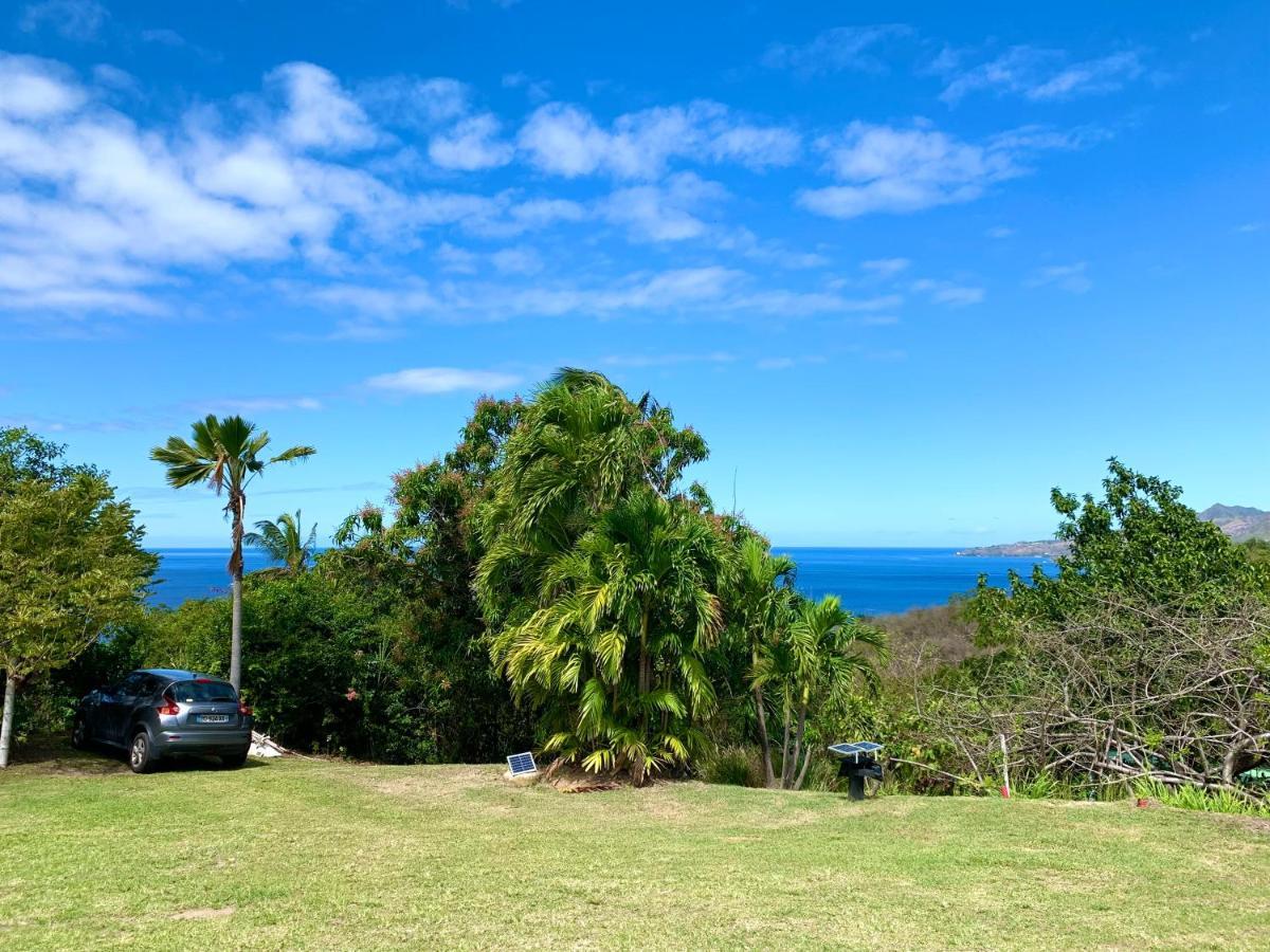 Lodge Colibris Vue Panoramique Mer Et Montagne Pelee , 500 M Plage Dans Un Parc , Calme Assure Ideal Pour Decouvrir Le Nord Caraibes Le Carbet Exteriér fotografie